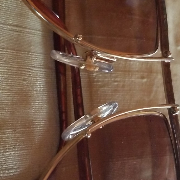 Lunettes de soleil - Picture 1 of 6